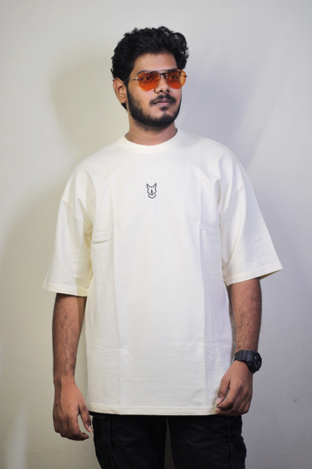 Dare Rhino’s Lite Sandal Oversized Tee